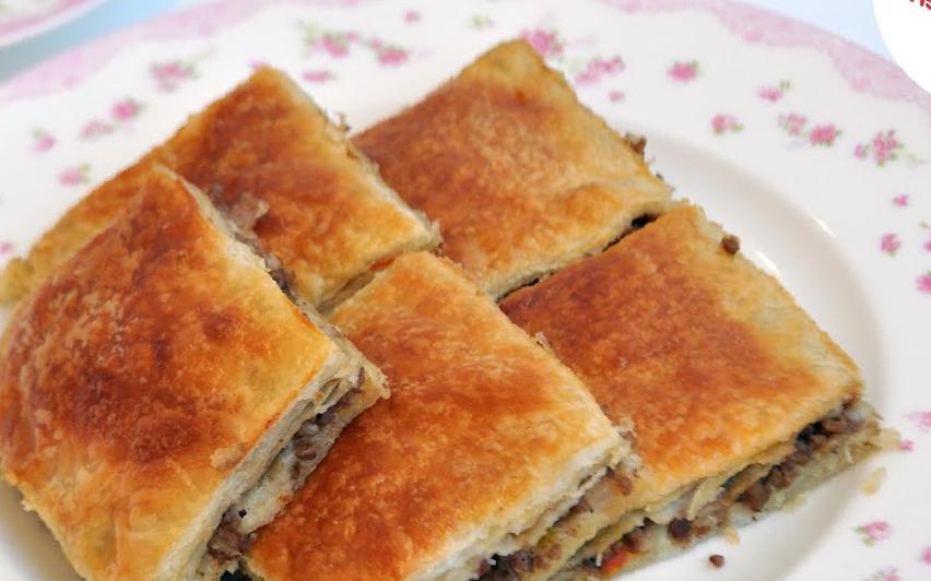 kıymalı el açması börek