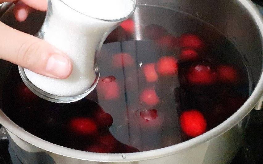 yesil erik hoşafı nasıl yapılır